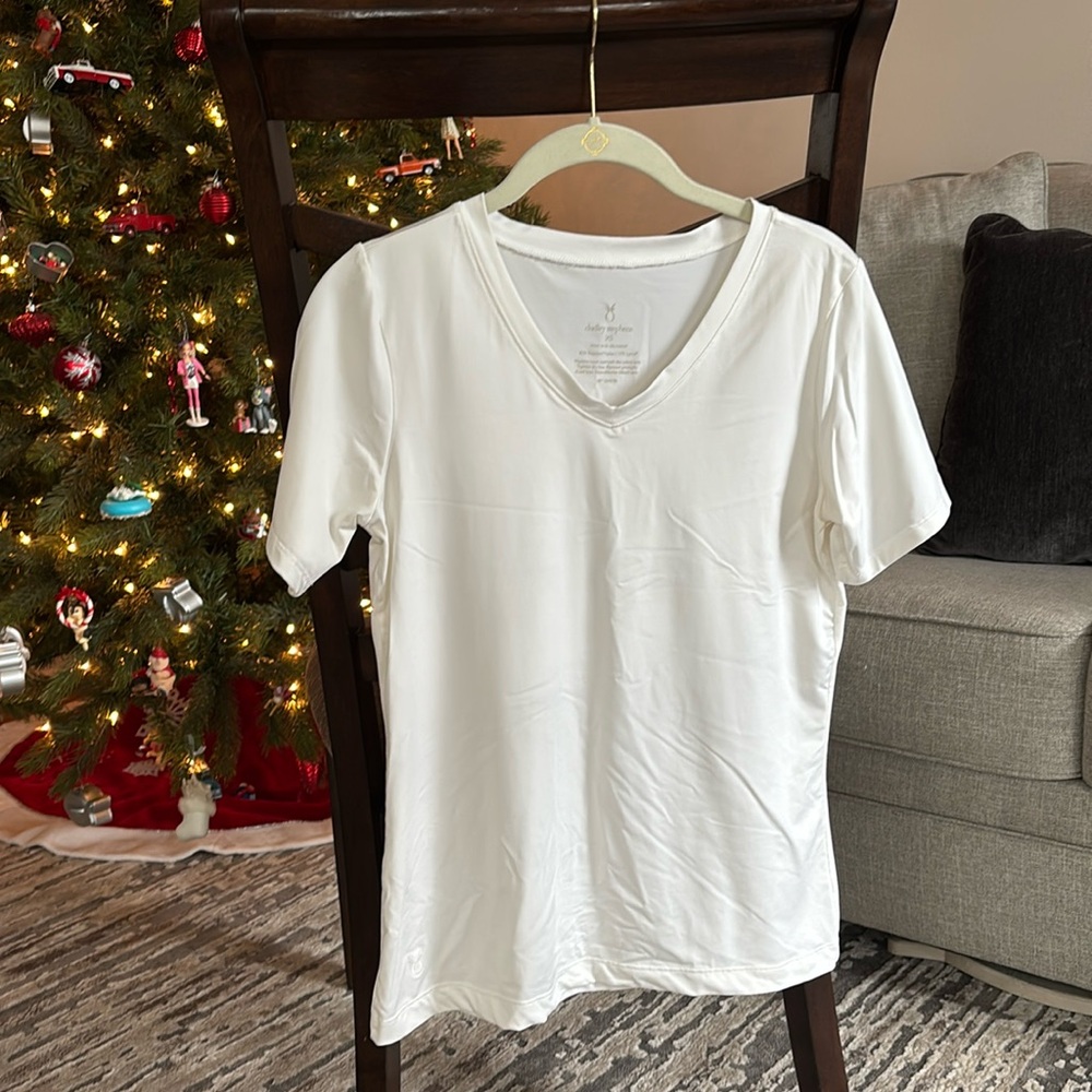Dudley Stephens White t-shirt v-neck
